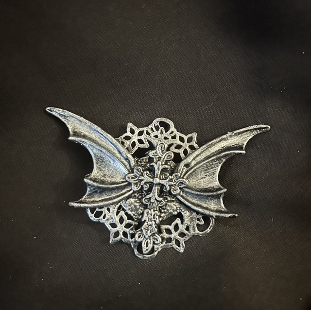 Nocturne brooch/clip (1)