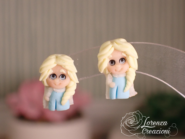 Orecchino a lobo modellato a mano artigianalmente, principessa Elsa, Frozen