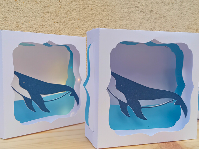 Veilleuse Baleine en papier – Lampe décorative à pile (15x15 cm, édition limitée)