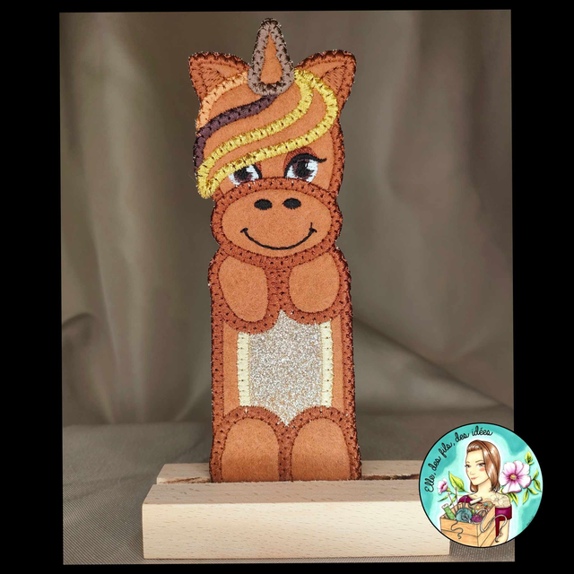 Marque page Licorne brune et or