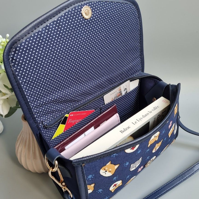 Mini-sac cartable "Akita" bleu simili cuir bleu marine