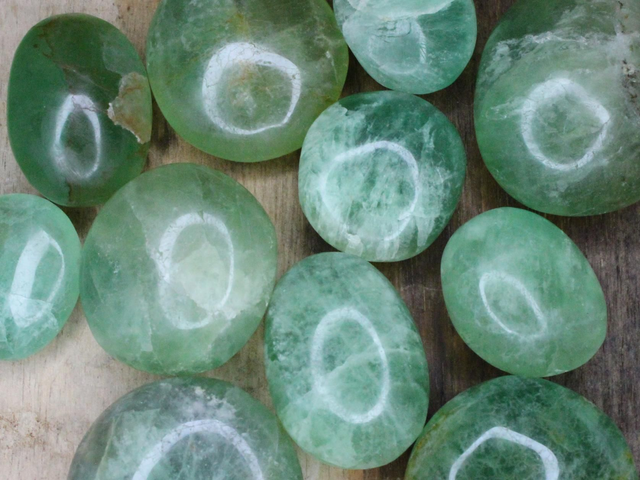 FL • Fluorit großer Trommelstein 