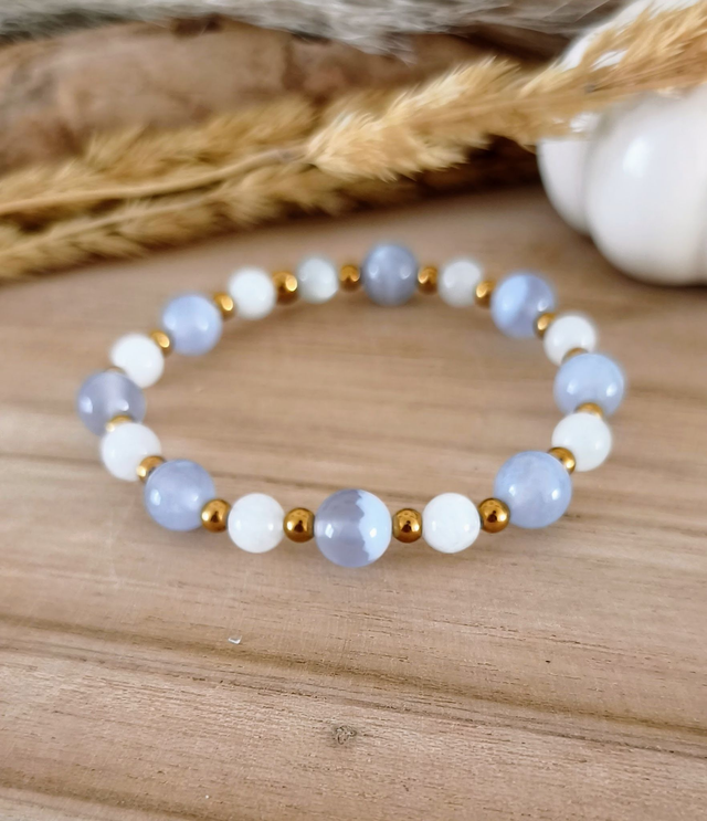 A Bracelet "Bouffées de chaleur" Calcédoine bleue et Pierre de Lune