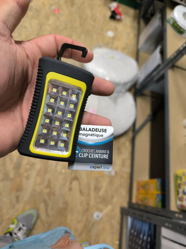 BALADEUSE MAGNÉTIQUE LED