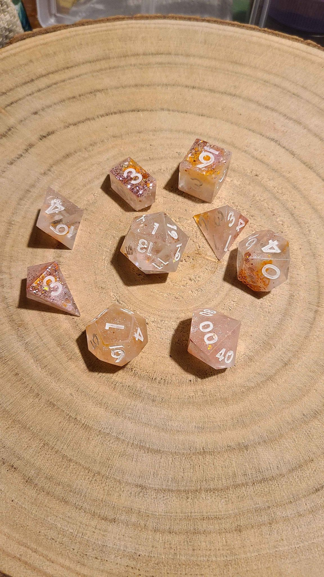 Set de 9 dés - rose orangé - B grade