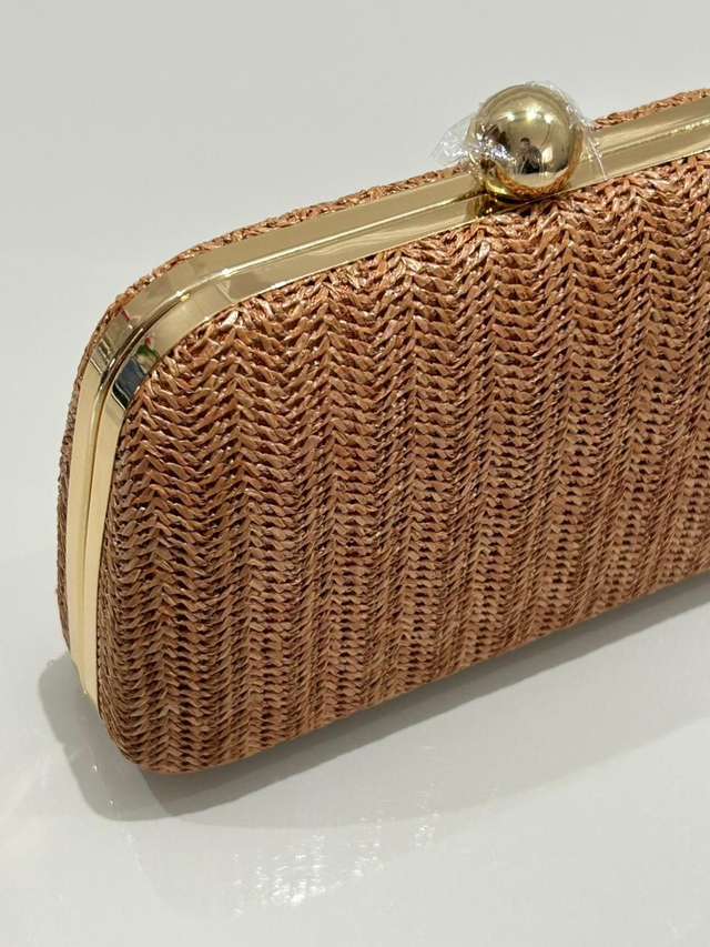 CLUTCH BORDA ARREDONDADA METAL TEXTURIZADA TOQUE PALHA - BRONZE (M-967)