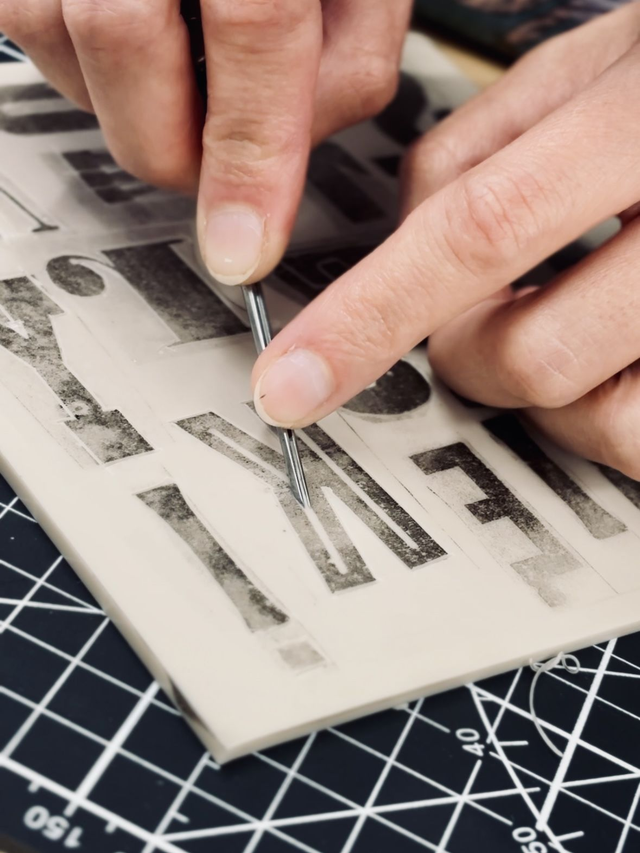 4.10.2025 Linoryt typograficzny (6h) - motyw print