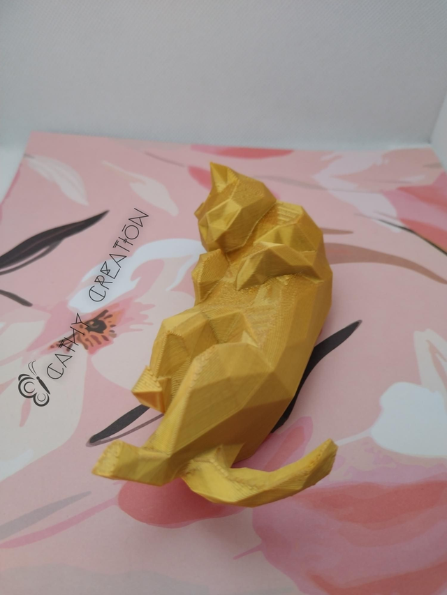 Chat couché 12x3 cm