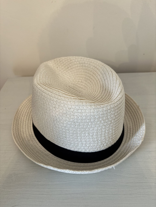 Chapeau LH blanc et noir (76)