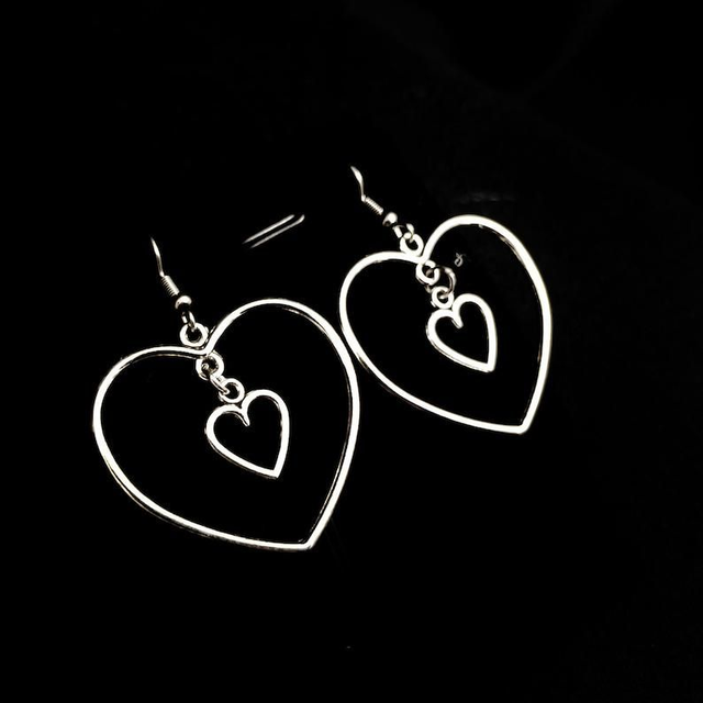 Adore earrings
