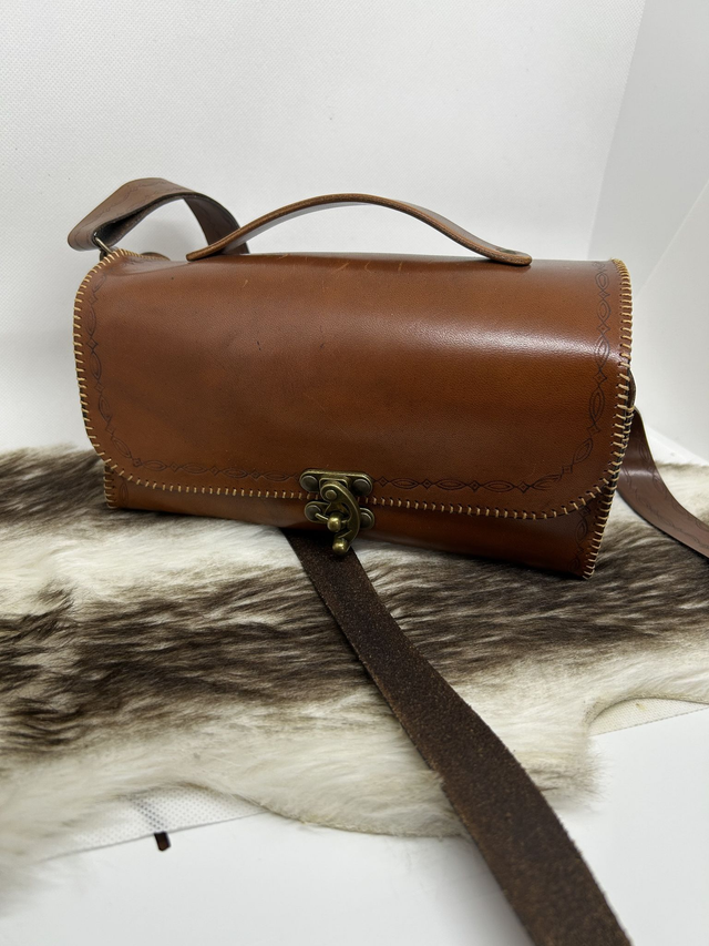 Petit sac à main en cuir marron