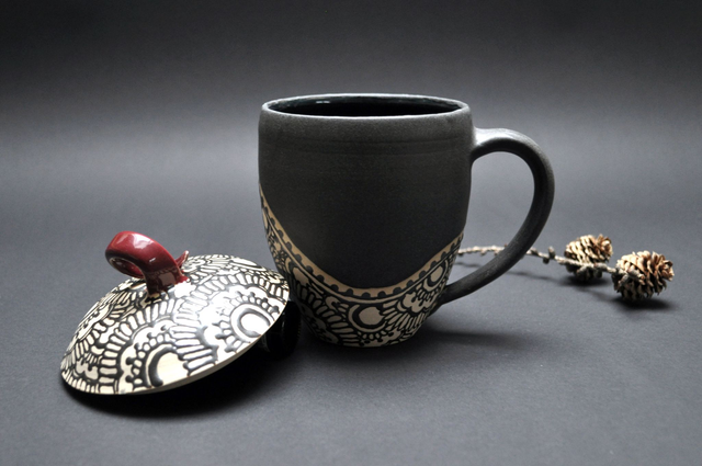 Large Black Matt Ceramic Mug with Lid | Art Mug