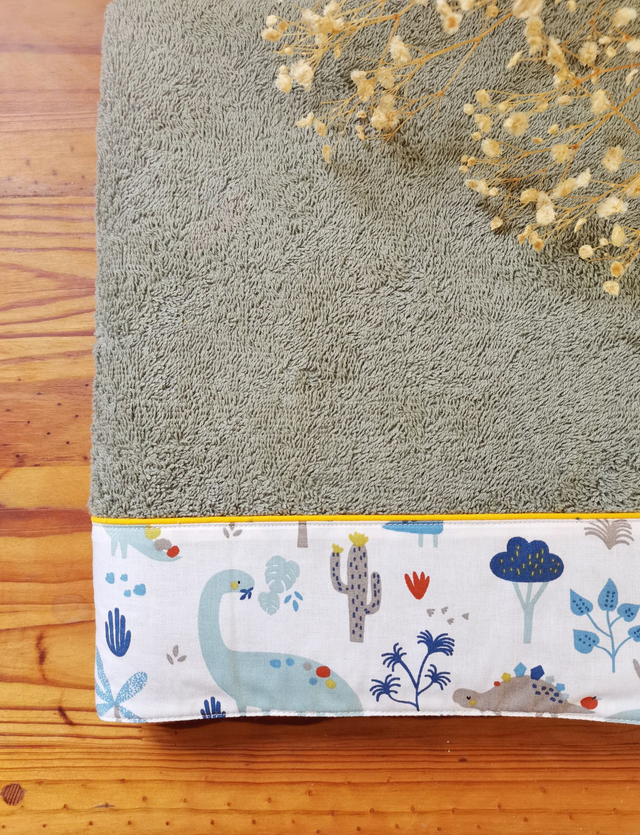 Drap de douche Dino sauge