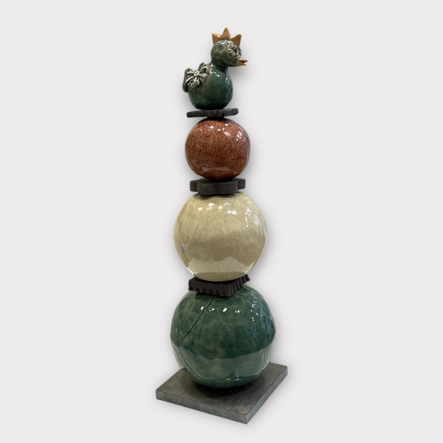 Kugleskulptur 33 cm af Helle Bornæs