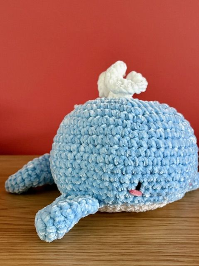 Hélène - peluche baleine au crochet 
