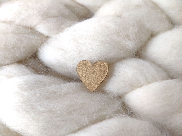 Pin’s Grand Coeur Paillettes colorées