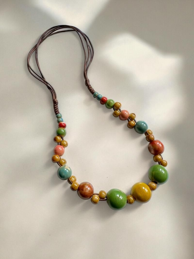 Collier pierres céramique 