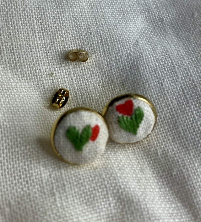 Boucles d’oreilles Marcelle plate verte/coeur