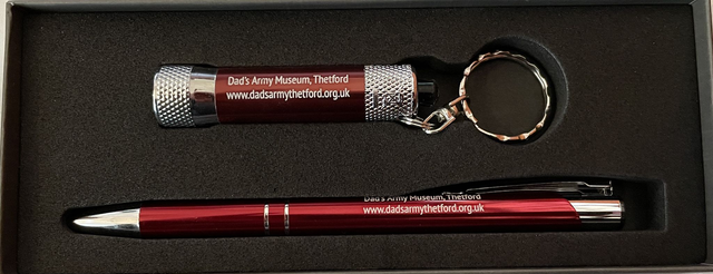 Pen &amp; key ring torch gift set