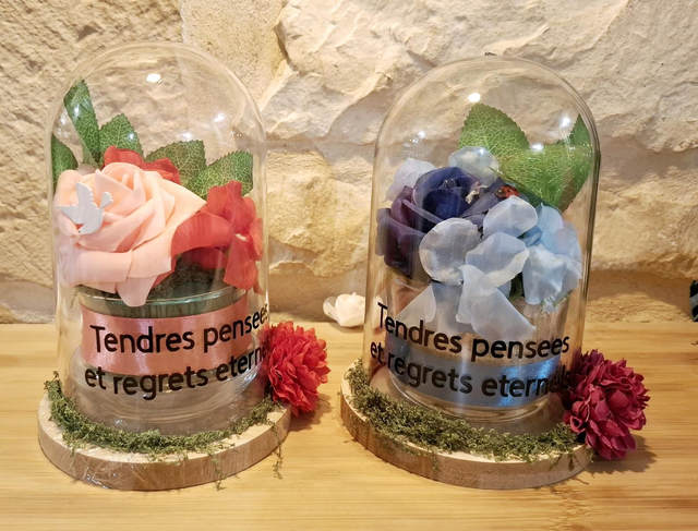 Cloche fleurs artificielles 