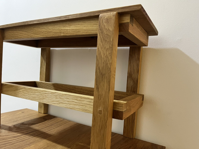 Oak shoemaker's stool, hand-made.