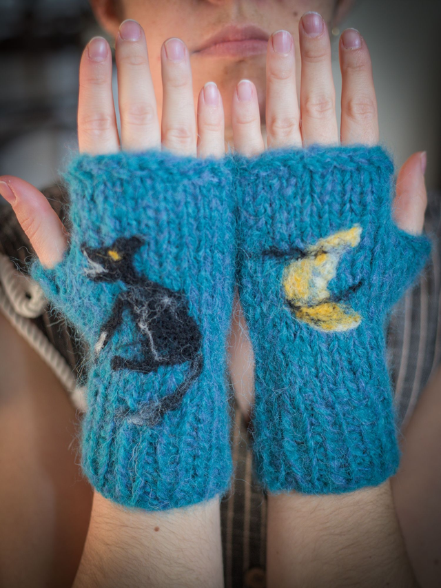 Mitaines Tatouées - La lune et le loup