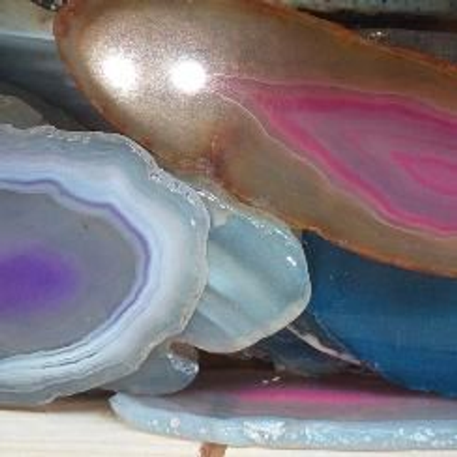 agate teintée (pierre brute) 