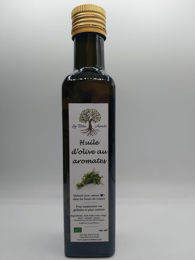 Huile d'olive aromatisée au basilic.