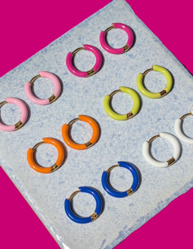 Paire de créoles colorées à personnaliser avec les charms