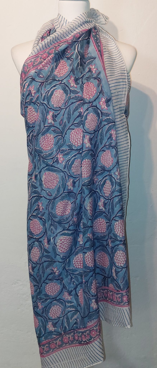 Paréo de plage en coton voile indien imprimé à la main – Motif floral rose et bleu – Étole & châle bohème     