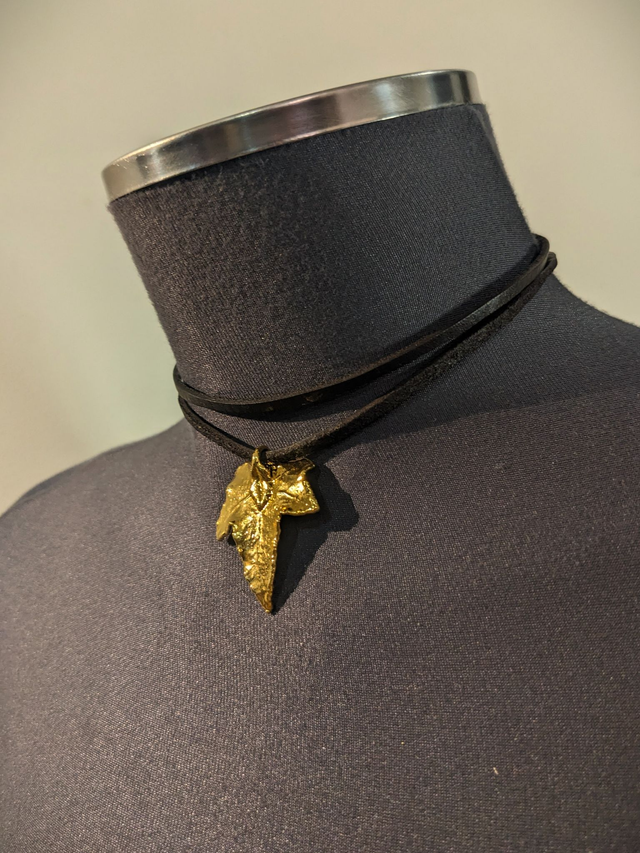 Eurre - Ras du Cou Lierre Or 24k, Cuir &amp; Peridot