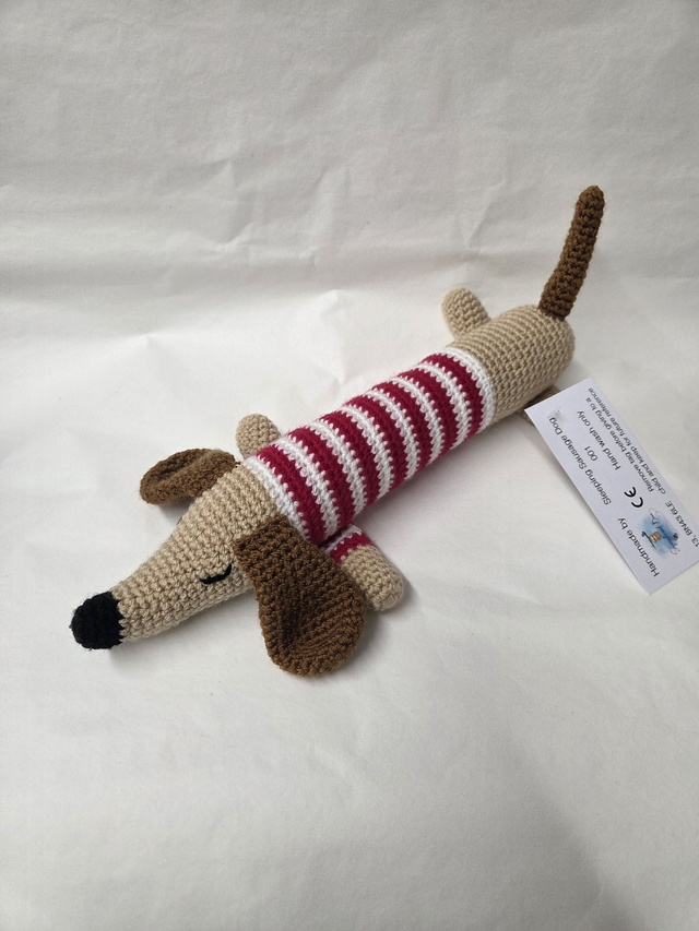 Sleeping Sausage Dog - KL-057