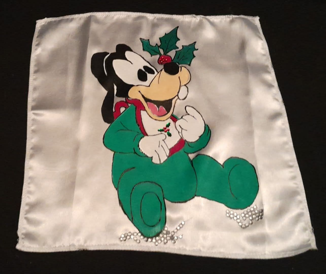 Christmas GOOFY DISNEY CHARACTER Custom Decorated &amp; Designed On A White Silk Napkin PRE-ORDER