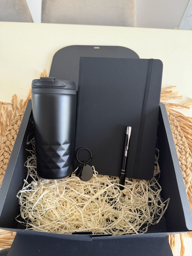 Coffret cadeau 4 produits noir et argent 