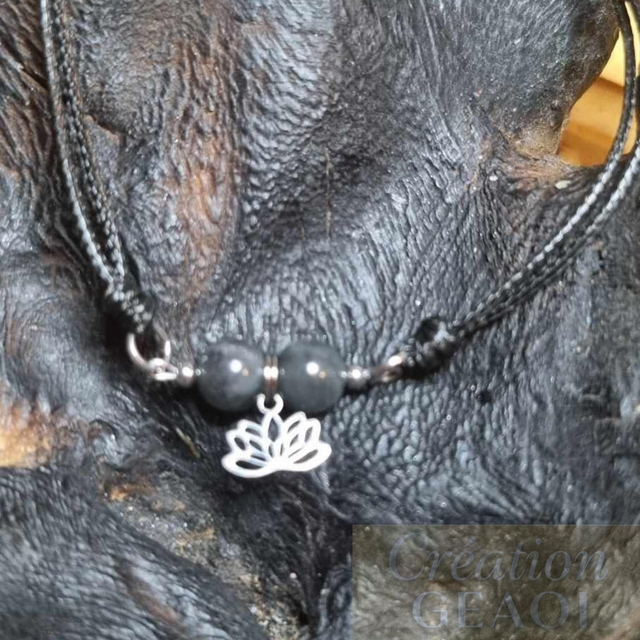 Pierre de lune noire