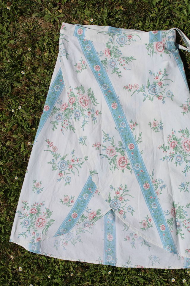 Jupe portefeuille upcyclée motif tapisserie - Taille unique