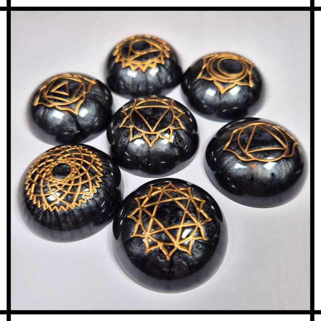Handmade Resin Chakra Stone Set – 7 Chakra Symbols in Black & Gold | Decorative Spiritual & Mindfulness Décor - CSS-001