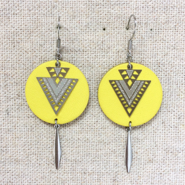 Boucles d’oreilles « Kalimba » argentées, cuir jaune citron