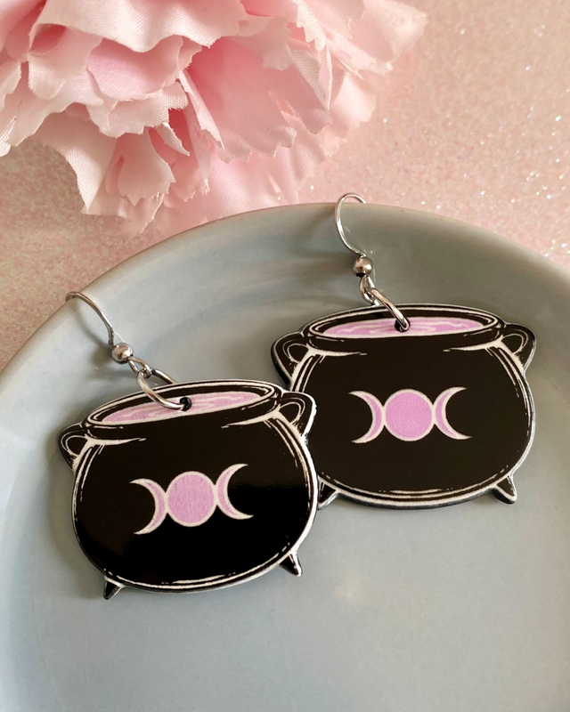 Boucles d&#039;oreilles chaudrons de sorcière, avec motifs triple lune
