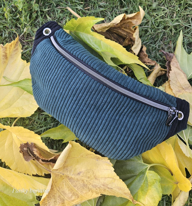 Banane forme nomade velours vert bouteille et noir taille M