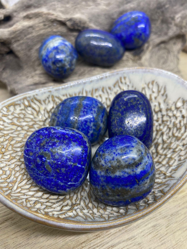 Pierre roulée Lapis-lazuli naturelle - Cristal de guérison et de sagesse