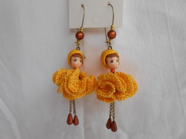 BOUCLES D’OREILLES