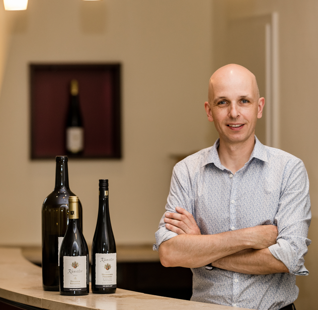 Wine & Dine mit Gregor Breuer - Weingut Künstler 15. April 2026 | 19:00 Uhr