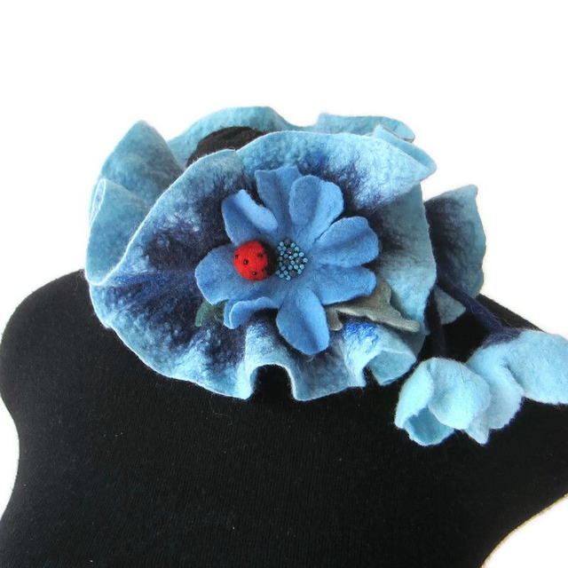 Sciarpa blu collo boa lana merino spilla Infeltrimento fatto a mano Sciarpa ragazza donna feltro Regali unici Regali per lei