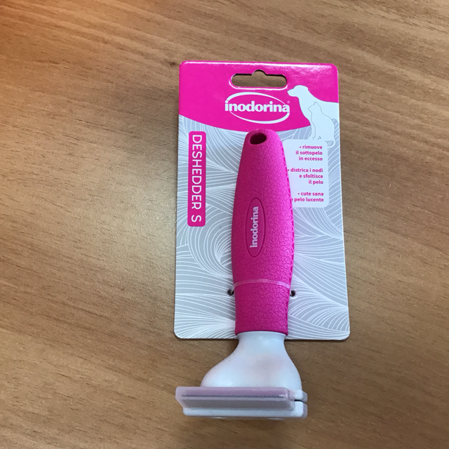 Inodorina rimuove il sottopelo in eccesso Districa i nodi e sfoltisce il pelo cute sana e pelo lucente taglia S Dog 8031398125626