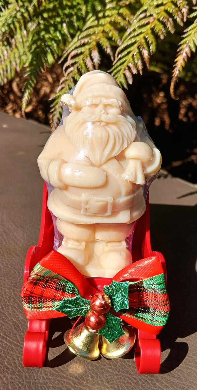 Santa Soap and Sleigh Gift