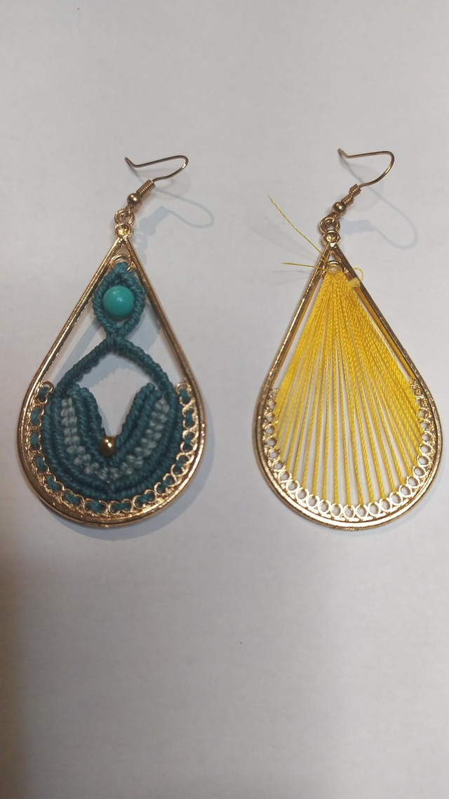 Boucles upcyclées dorées et bleues