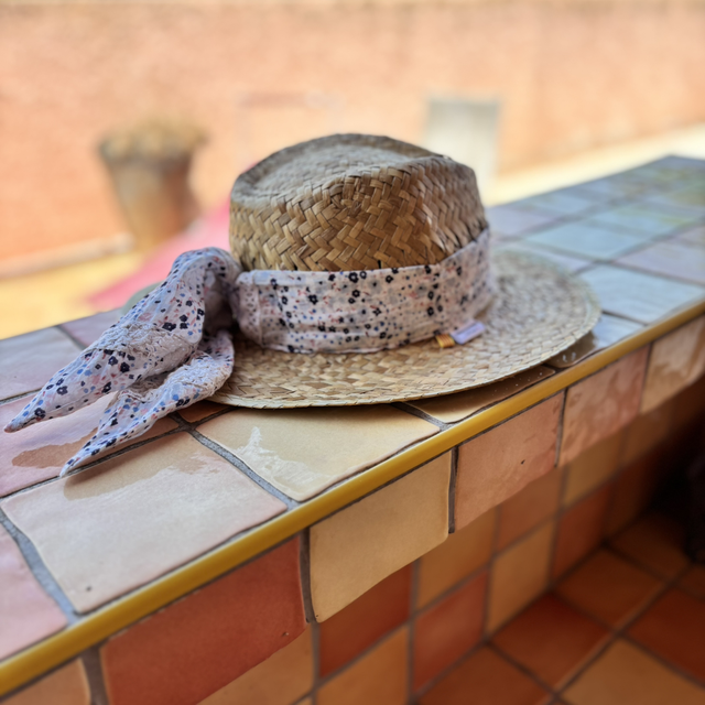 Chapeau de paille customisé