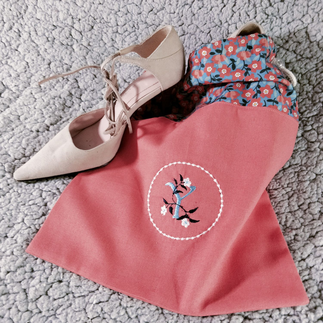 Sac à chaussures personnalisé par la broderie