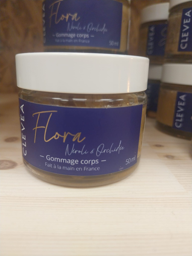 CLEVE_017 GOMMAGE CORPS FLORA 50ML